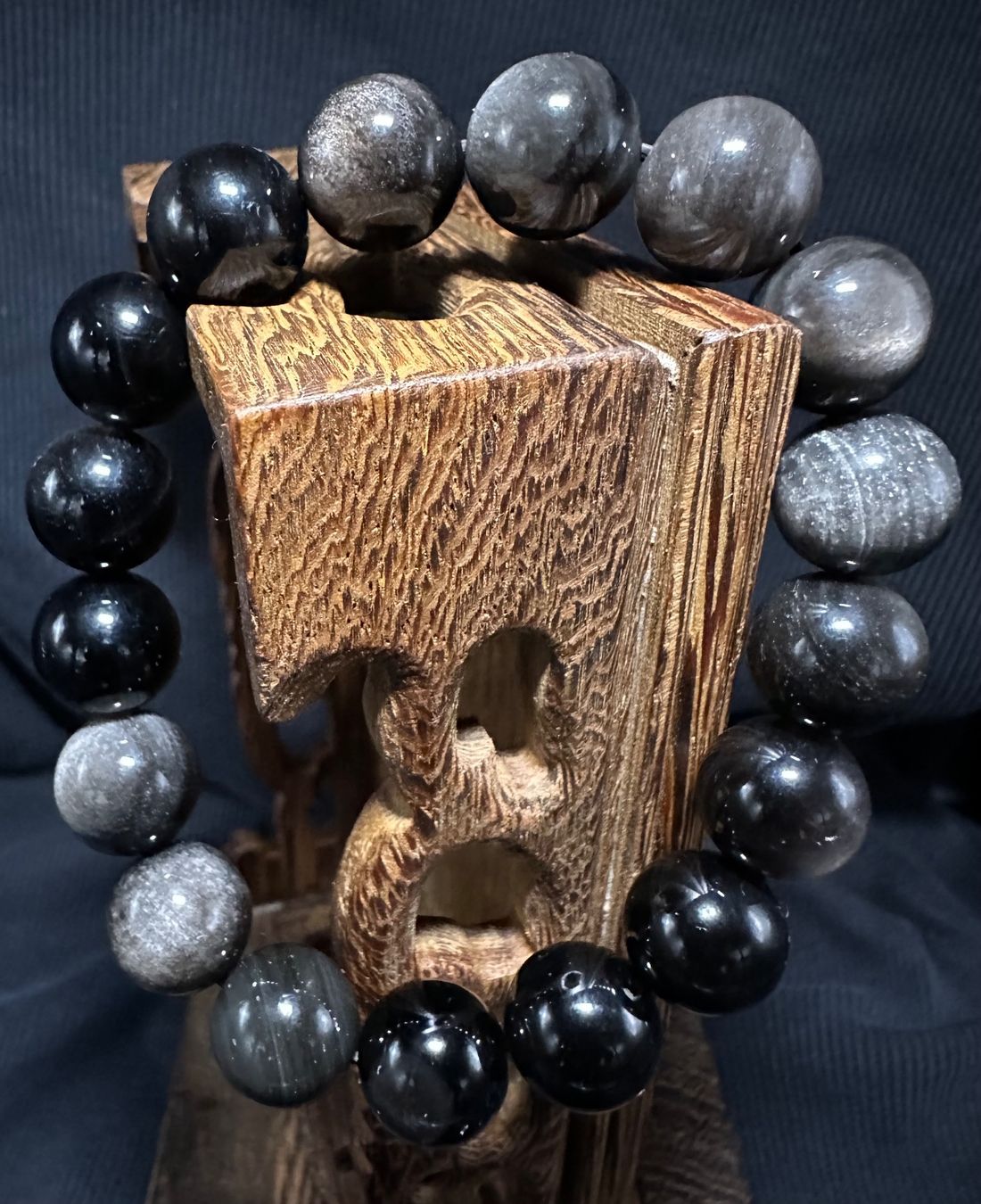 Mineralien & Heilsteine: 12mm Silber Obsidian Armband mit super intensivem Flash! – Neu und originalverpackt aus Männedorf von cab_cb8m 5