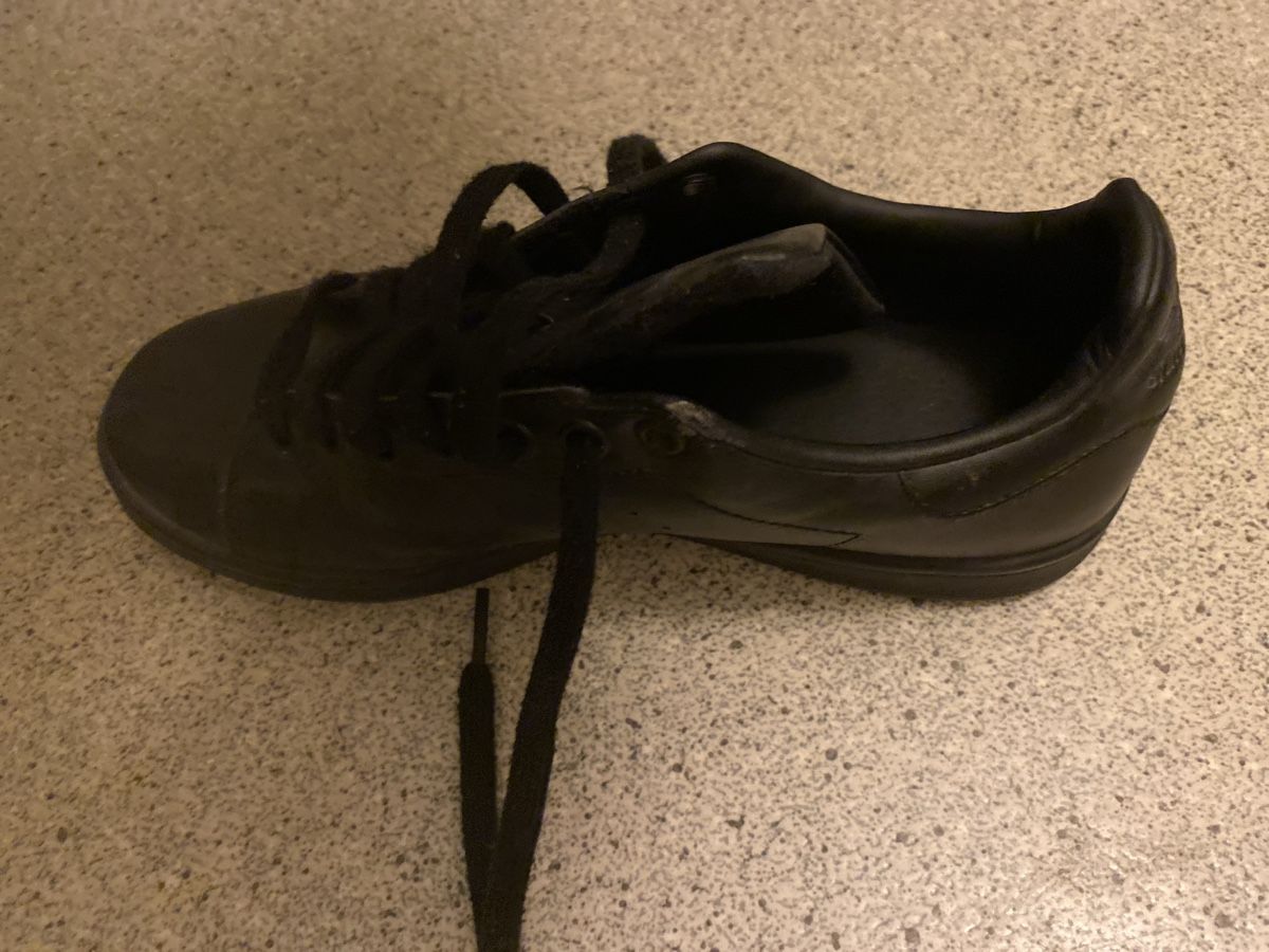 Scarpe da donna: Baskets Adidas Stan Smith noires prix négociable – Usato da Lausanne venduto da LorenaOrtega 2
