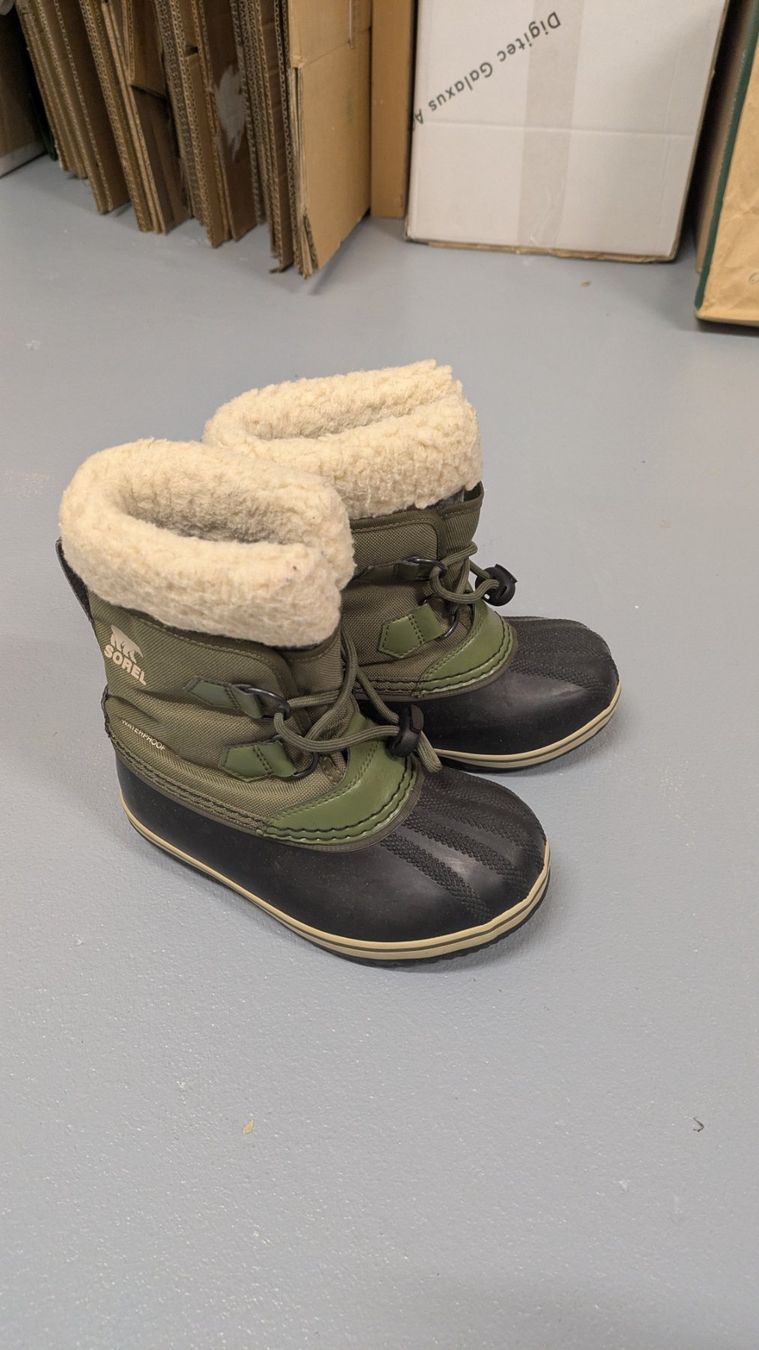 Sorel Schuhe für Jungen: Sorel Winterstiefel Kinder Grösse 30 – Gebraucht aus Staufen von Fleby84 1