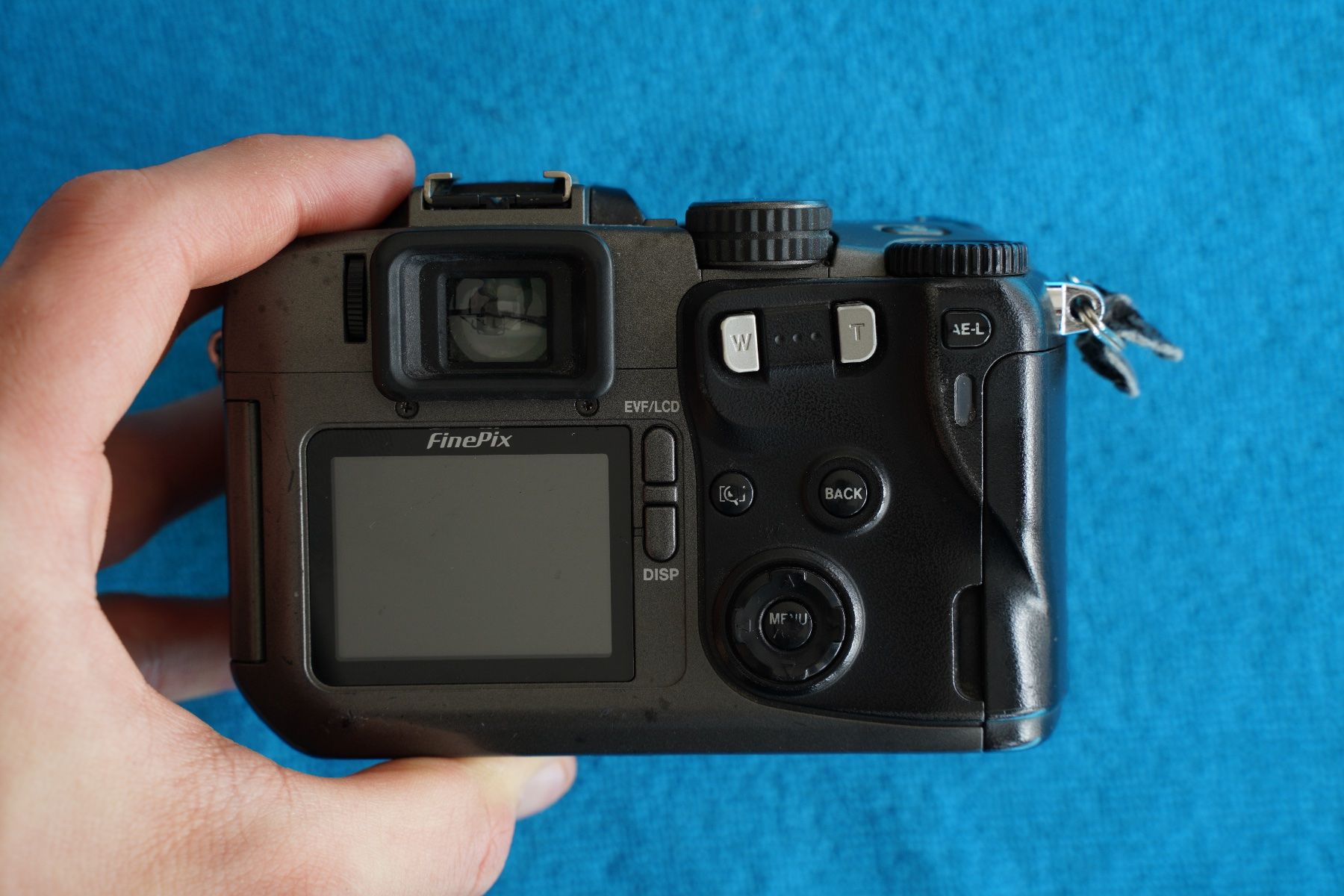 Fujifilm Fotocamera: Fujifilm S602 Zoom – Difettoso da Dagmersellen venduto da sim_zqh8 2