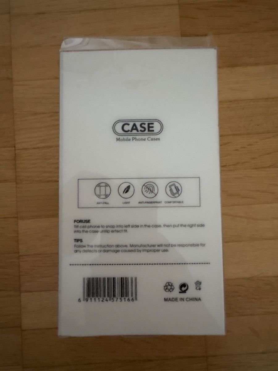 Cover & Protezioni schermo: Cover iPhone 15 Pro, nuovo, nero/oro – Nuovo (secondo la descrizione) da Viganello venduto da Lolland_7 1