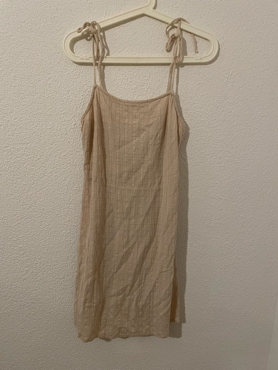Stradivarius Kleider: Sommerkleid Stradivarius Beige Grösse S – Gebraucht aus Baden von cheyenne_5400