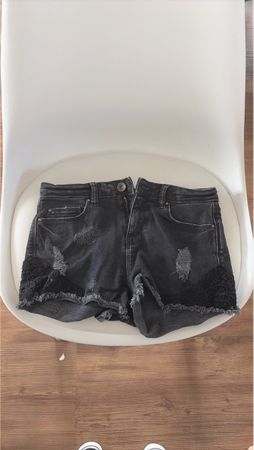 Miss Liberto Jeans-Shorts schwarz Gr. 14 Ans xs mit Spitze