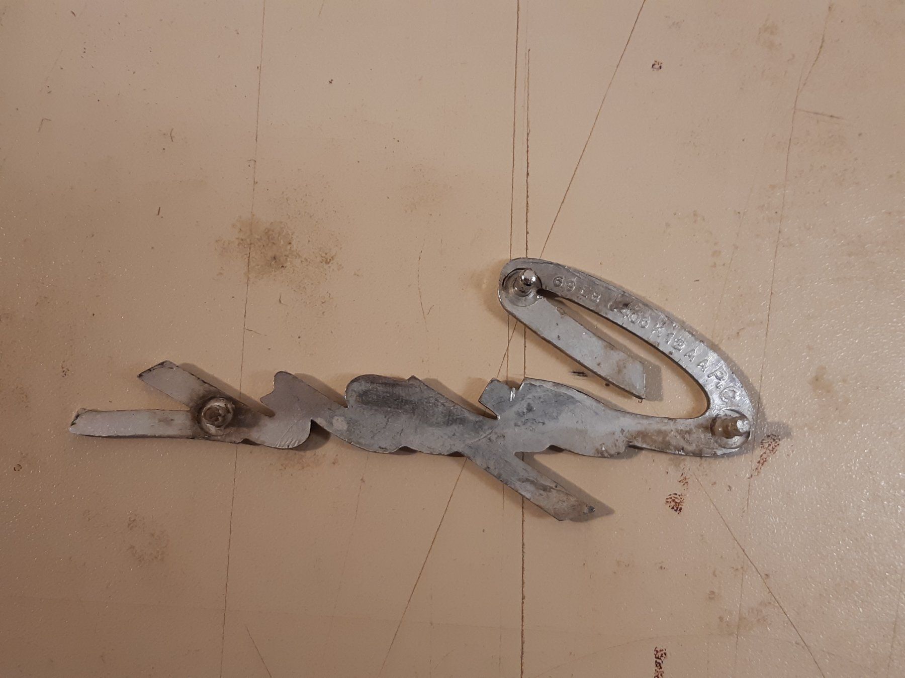 Ford Placchette & Badge: Emblème Ford CAPRI – Usato da Ependes VD venduto da Cartonabanane 2