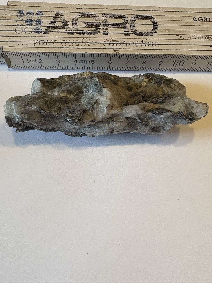 Minerali & Pietre curative: Naturstein Wallis /quarz – Usato da Murten venduto da Tzaugg 2