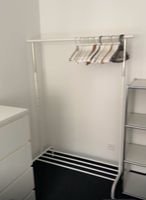 Kleiderstange mit Schuhablage – GRATIS (CHF 1.–)