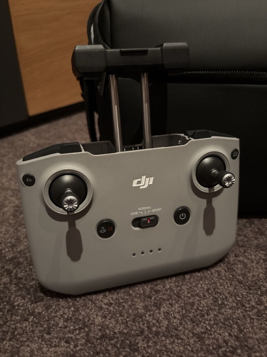 DJI Modellismo RC: DJI Mini 3 Drohne + Controller, Akku, Tasche, neuwertig – Nuovo (secondo la descrizione) da Bütschwil venduto da rog_m8hr 2