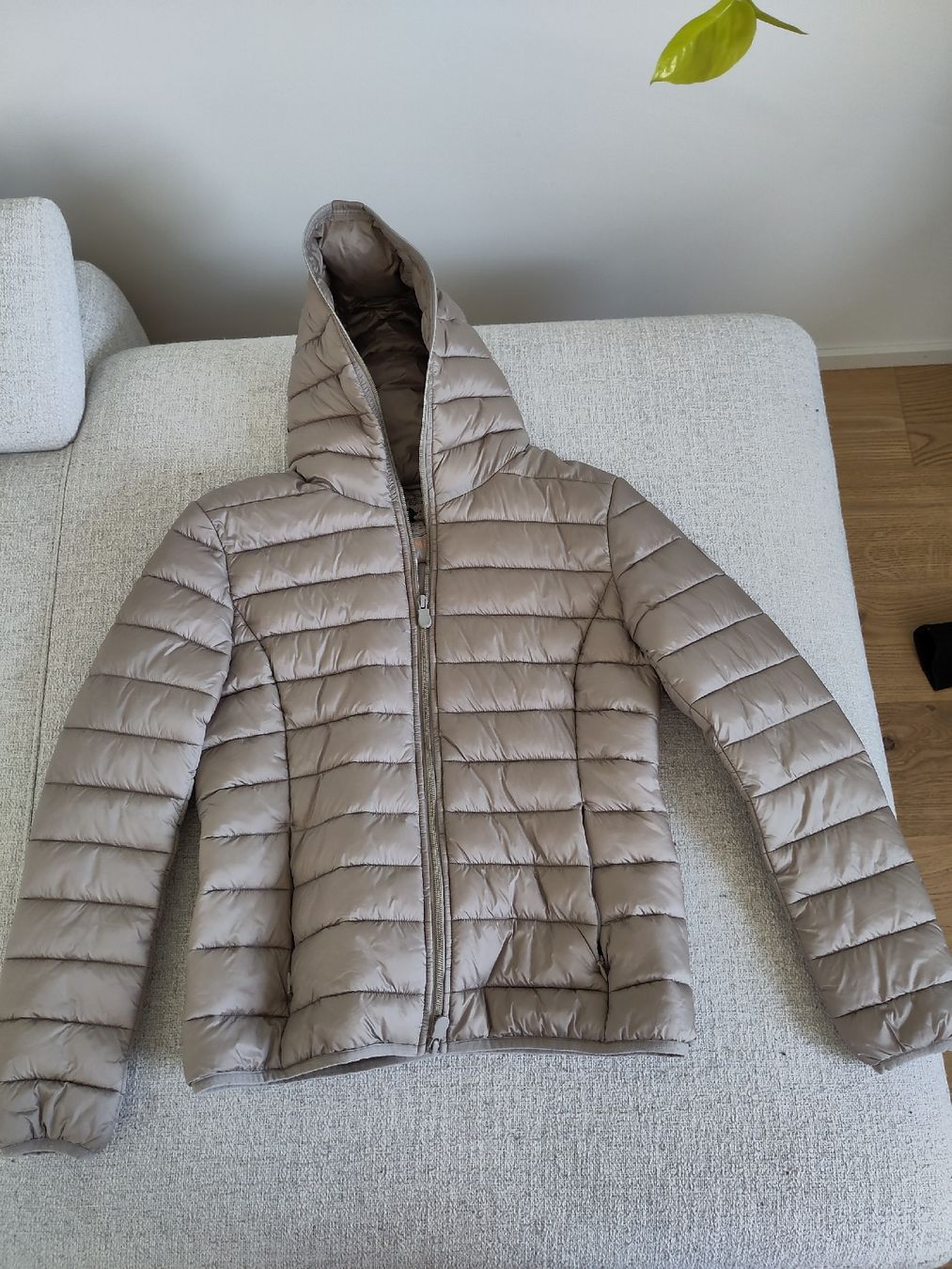 Save the duck Giacche: Save The Duck Winterjacke mit Kapuze – Usato da Zürich venduto da Hanna.walter
