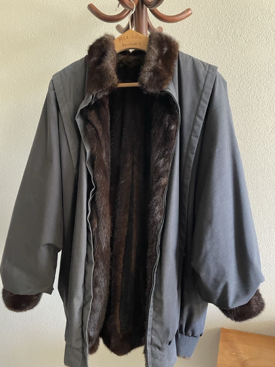 Giacche: Elegante Winterjacke mit Echtpelzbesatz – Usato da Münsingen venduto da Zirlen