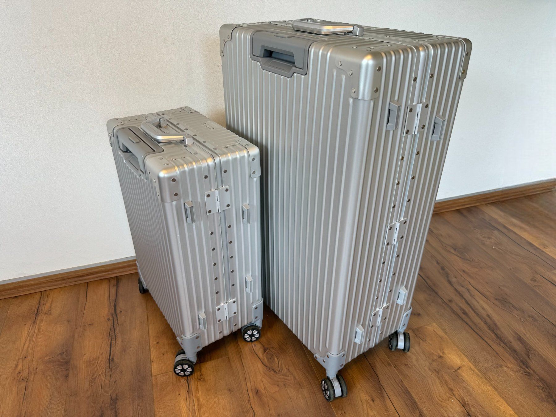 Valigie: 2 teiliges Aluminium Koffer BUNDLE SET gateBAG in SILBER NEU – Nuovo e nell'imballaggio originale da Bergdietikon venduto da shopAgent 5
