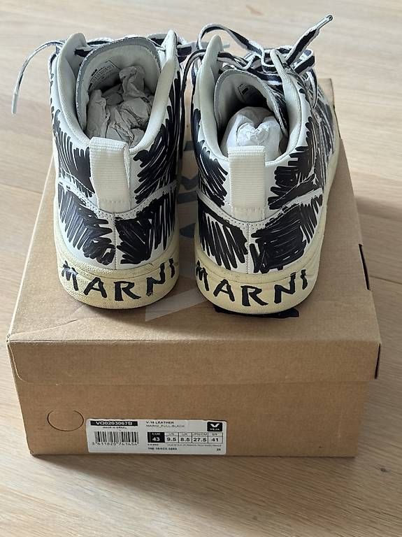 Scarpe da uomo: Ungetragene Veja Marni Leder Sneakers – Usato da Basel venduto da DanWa 1