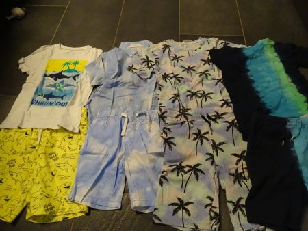 Sommer Set, T-Shirts & Shorts, Gr. 122 cm Top Zustand