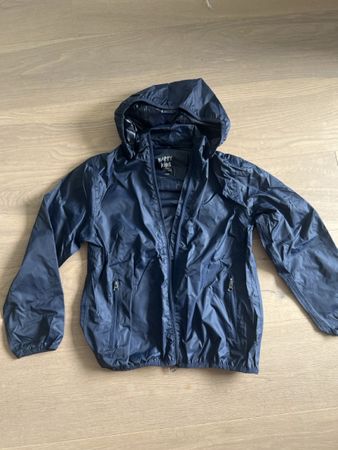Dunkelblaue Sommer-Regenjacke Gr. 134/140 von Tchibo 