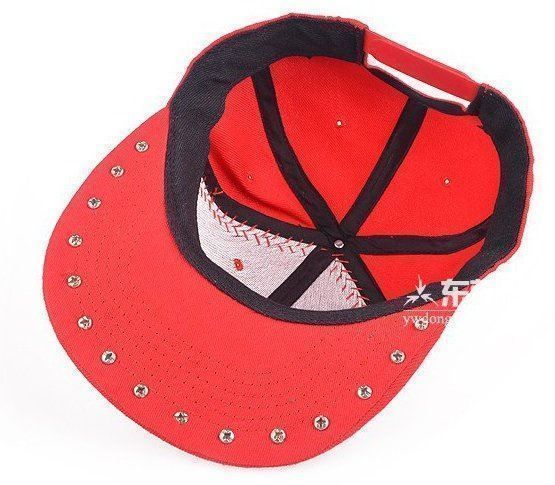 Copricapi, berretti & cappellini: Basecap Skull Nieten DUNKELGELB Schädel Baseballcap Mütze – Nuovo e nell'imballaggio originale da Dättlikon venduto da easythings 4
