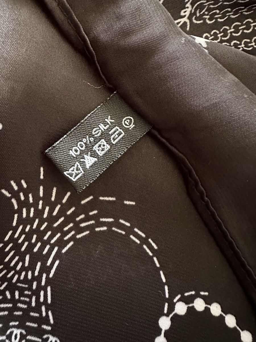 Chanel Foulards, Tücher & Schals: Channel Schal-Tuch    L1.80-B87 – Gebraucht aus Basel von Ivana_4 2