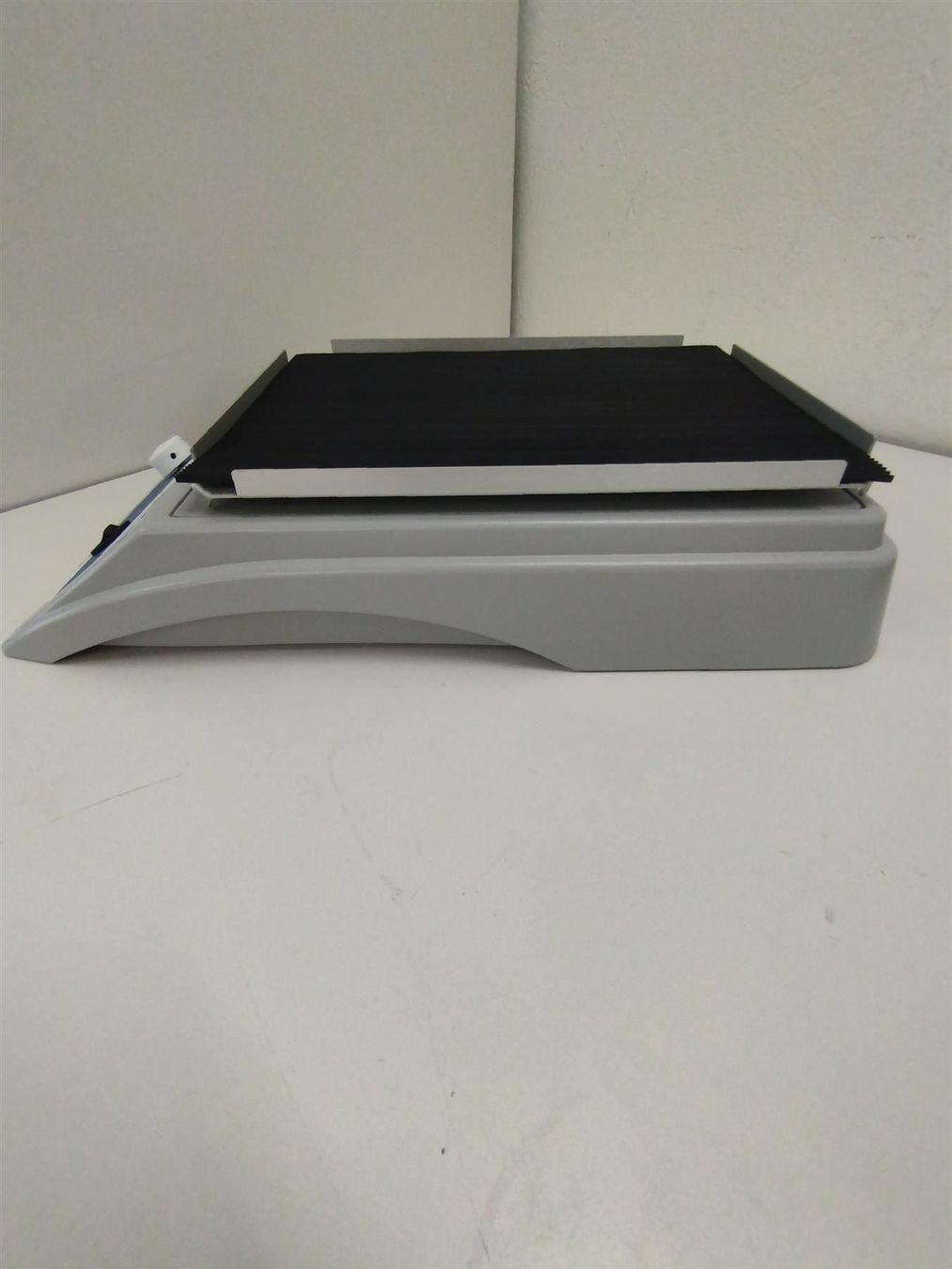 Accessori da laboratorio: VWR Standard Analog Shaker – Usato da Niederdorf venduto da LeptonAG_Labor 3