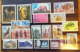 FRANCE timbres neufs ** ~1971