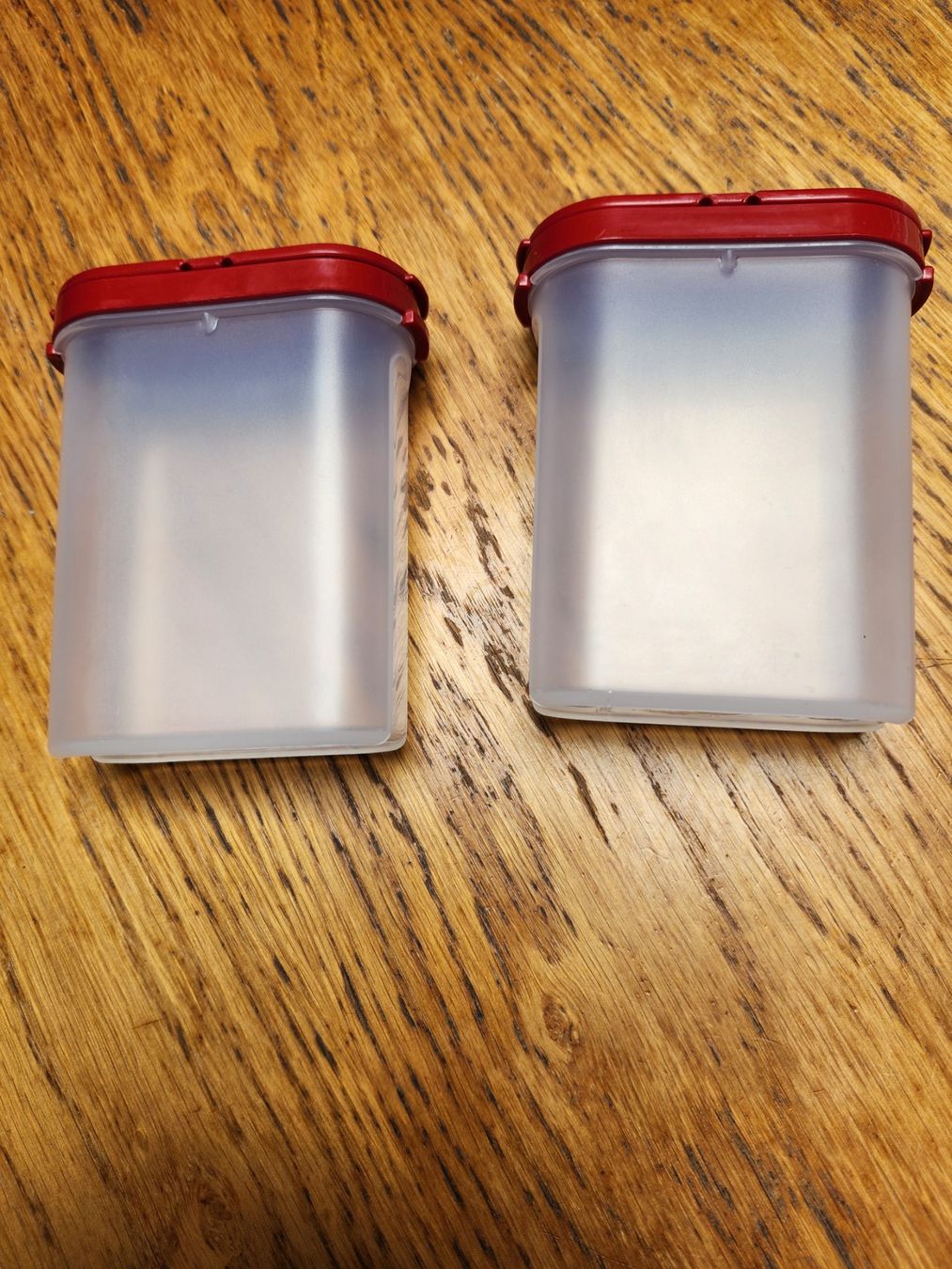 Tupperware Contenitori & Simili: Tupperware grosse Gewürzstreuer – Usato da Gstaad venduto da Meiel2020 2