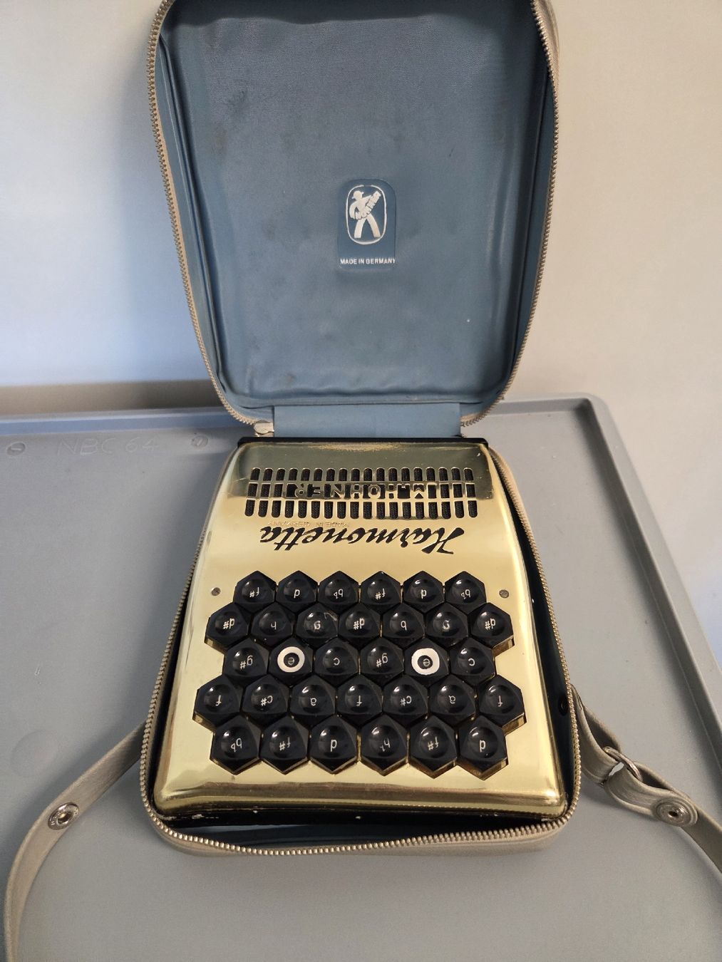 Hohner Strumenti musicali: Mundharmonika Hohner Harmonetta mit Etui  – Usato da Dietikon venduto da Allegra34 5