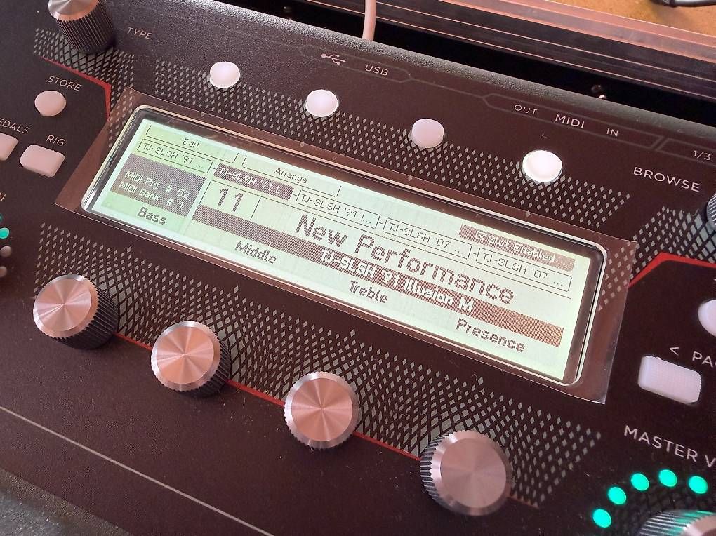 Strumenti musicali: Kemper Profiler Stage + Mission Pedal, Thon Flightcase & OVP – Usato da Rupperswil venduto da MisiVido 1