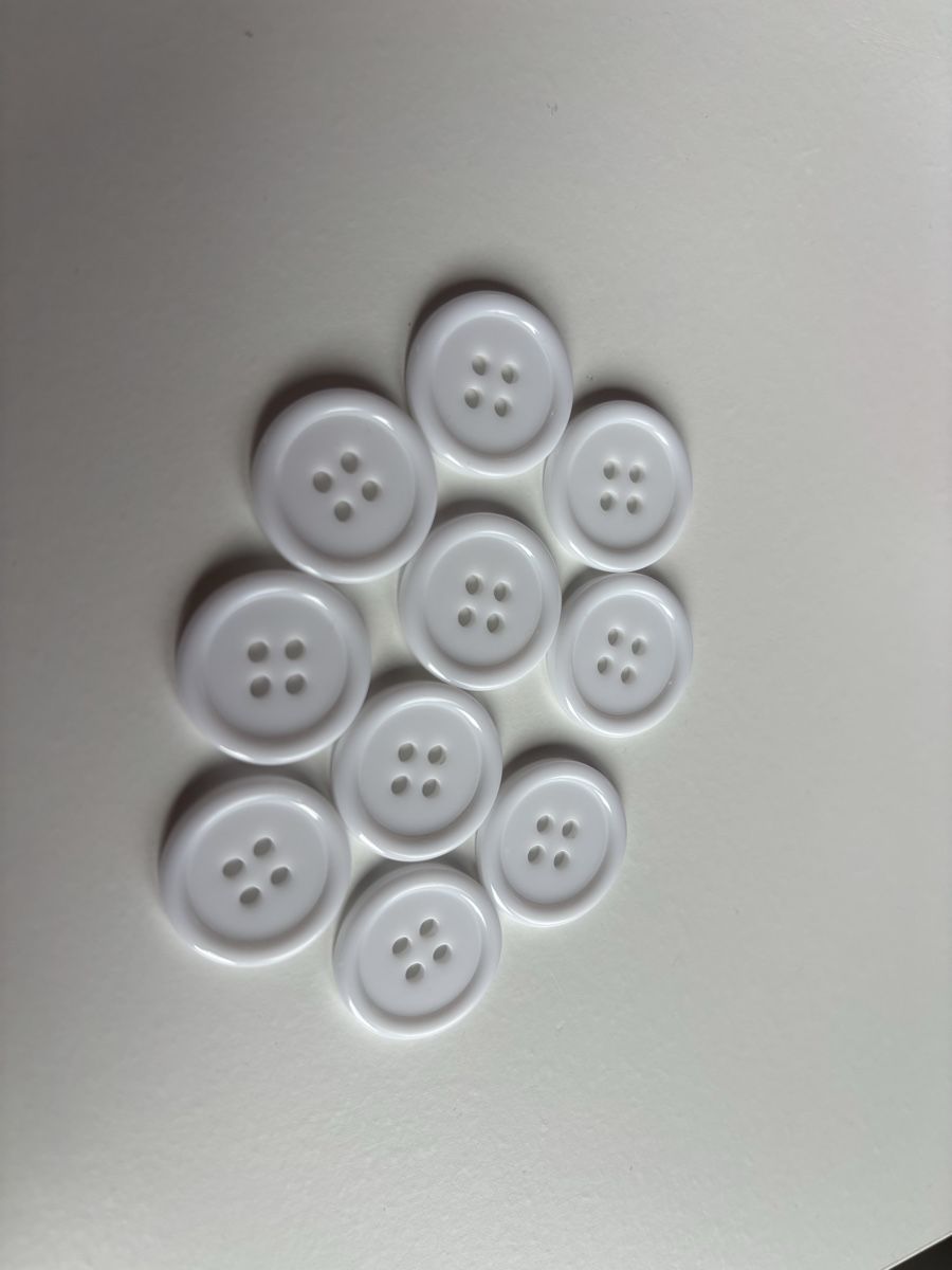 Bottoni: 10x 4 hole Buttons – Nuovo e nell'imballaggio originale da Rüti ZH venduto da lau_5yjf 3
