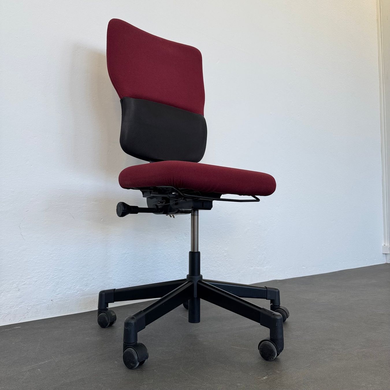 Steelcase Sedie: Steelcase Let's B Bürodrehstuhl – Usato da Schönenwerd venduto da mcofficeshop 5