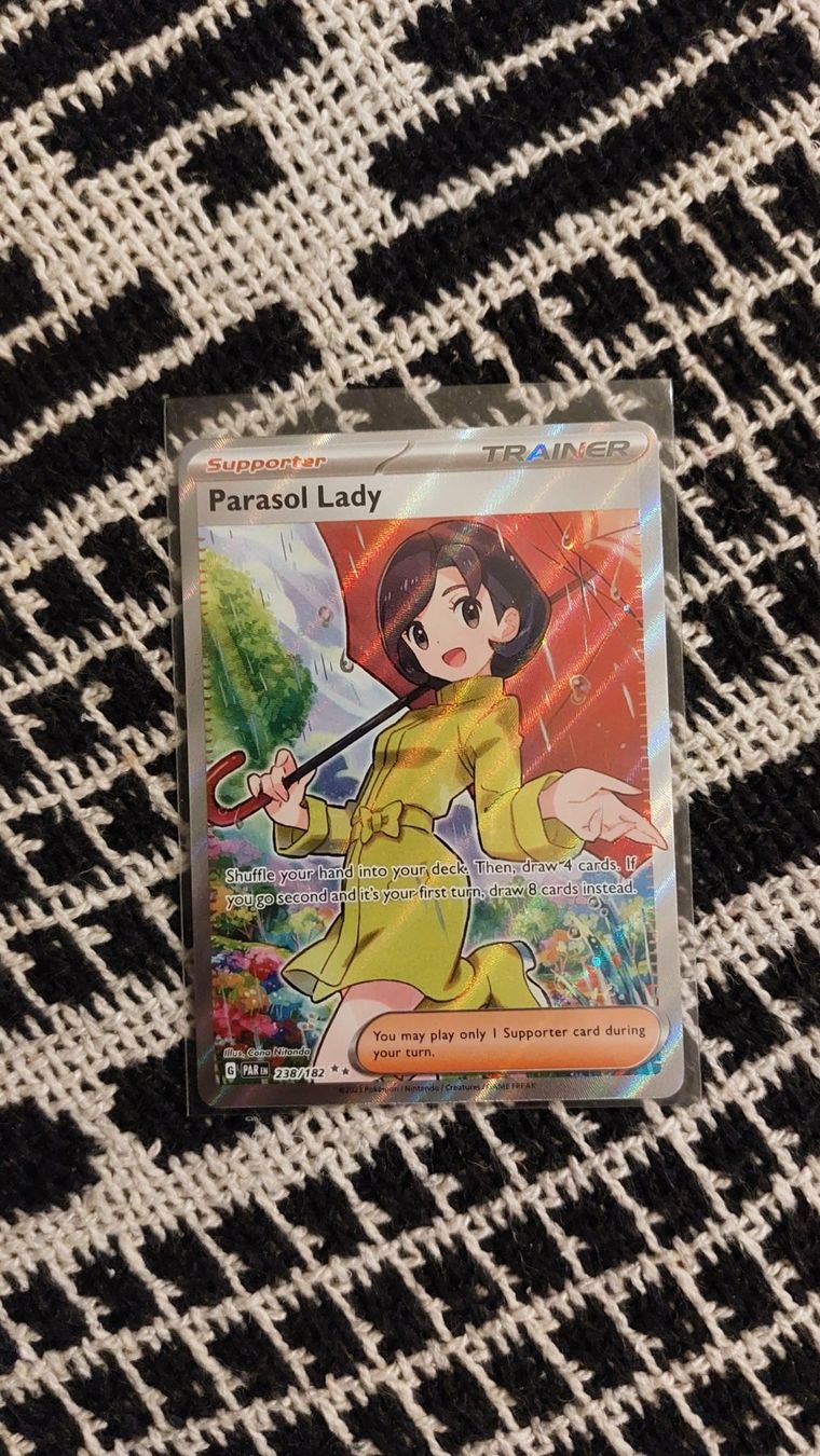 Pokémon Carte collezionabili: Parasol Lady Fullart Paradox Rift – Nuovo (secondo la descrizione) da Bellinzona venduto da Pagur