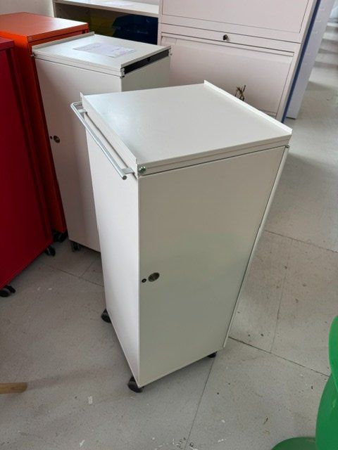 Bigla Korpus: Bigla Büro Caddy – Gebraucht aus Zollikofen von OberliAG 6