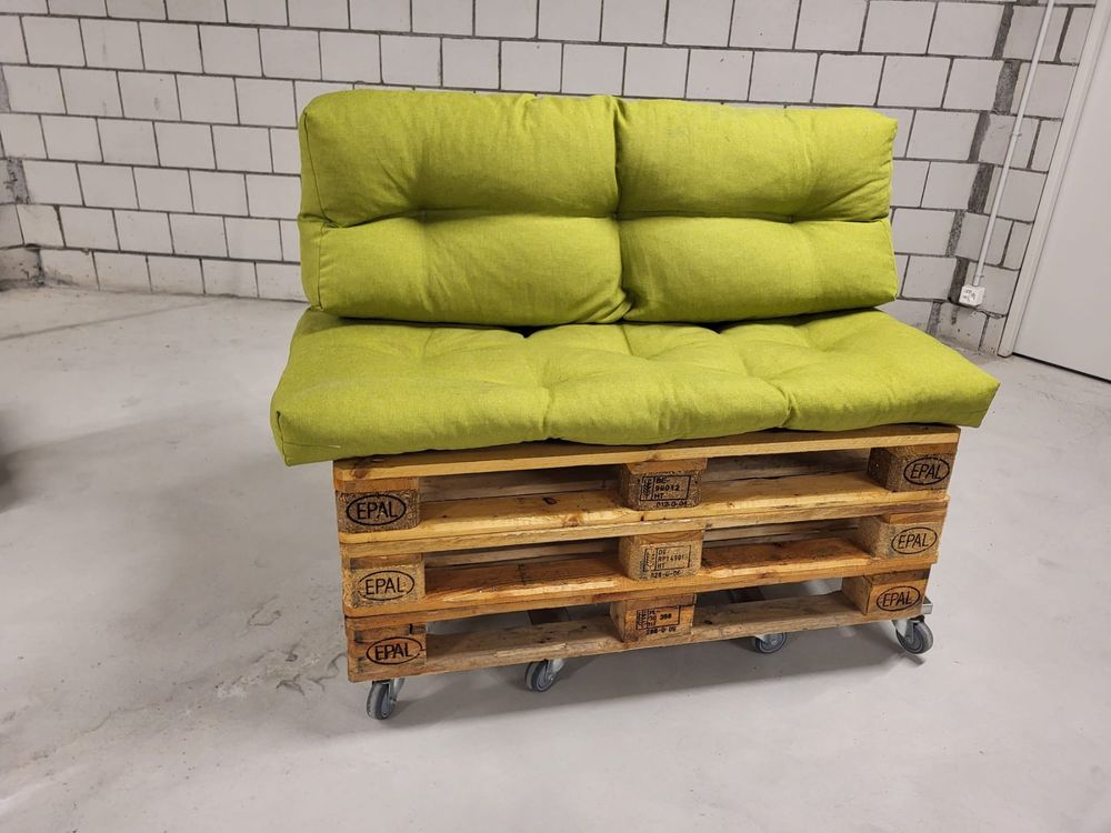 Paletten Couch mit Kissen Kaufen auf Ricardo