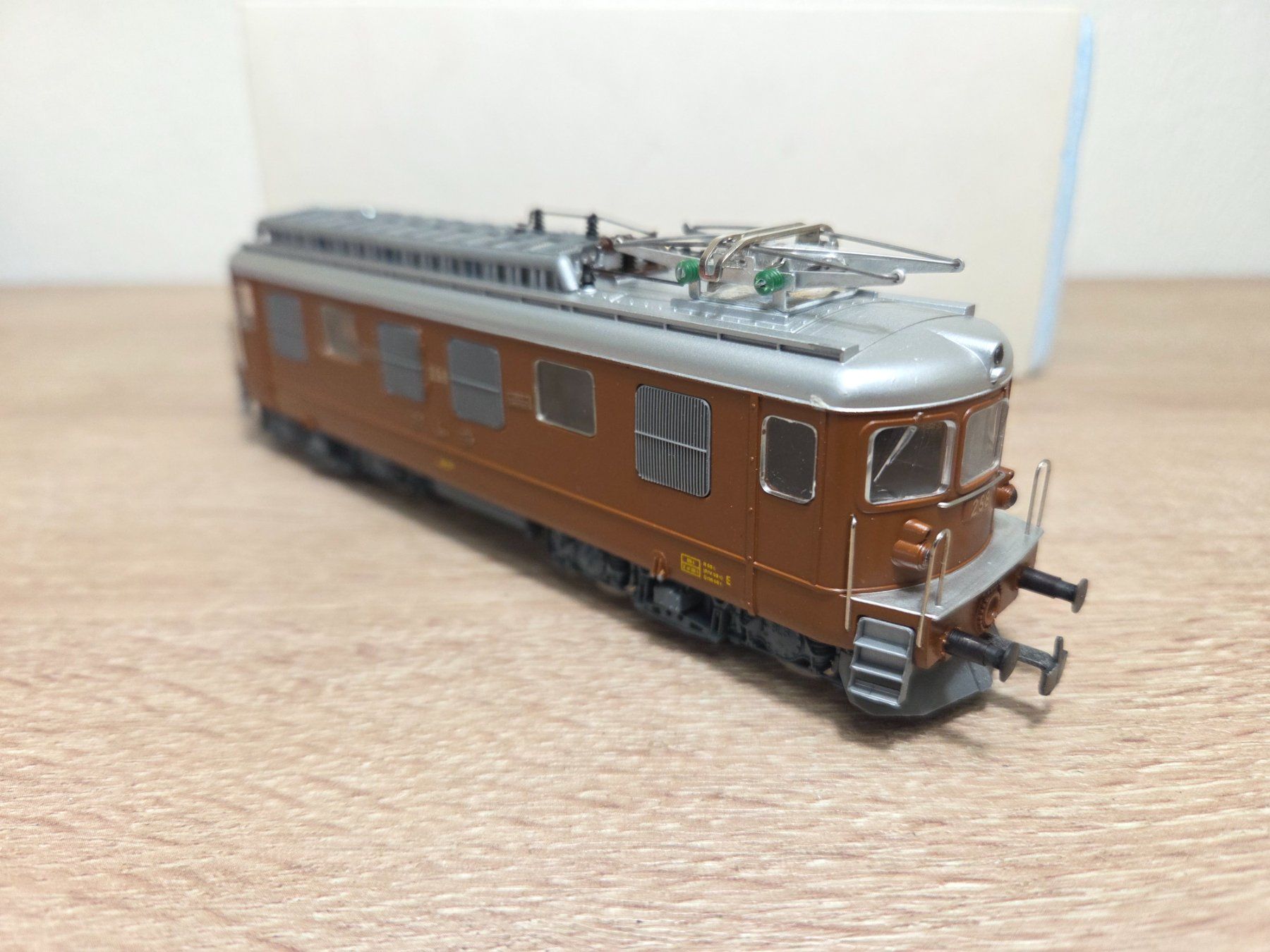 Modelleisenbahnen: EMAG E-Lok 258 Ae 4/4 BLS H0 – Gebraucht aus St-Aubin-Sauges von Lo_Go 3