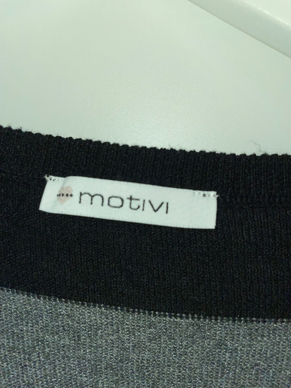 Giacche: Motivi Strickjacke – Usato da Fislisbach venduto da arse 2