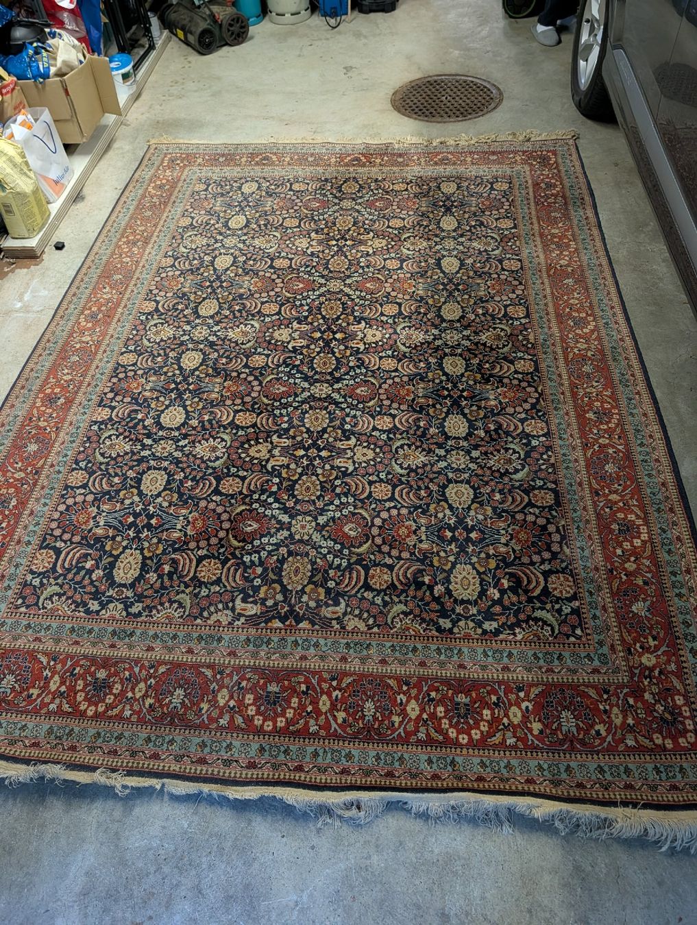 Tappeti: Orientalischer Teppich mit Fransen gemustert – Usato da Herisau venduto da CelloR 2