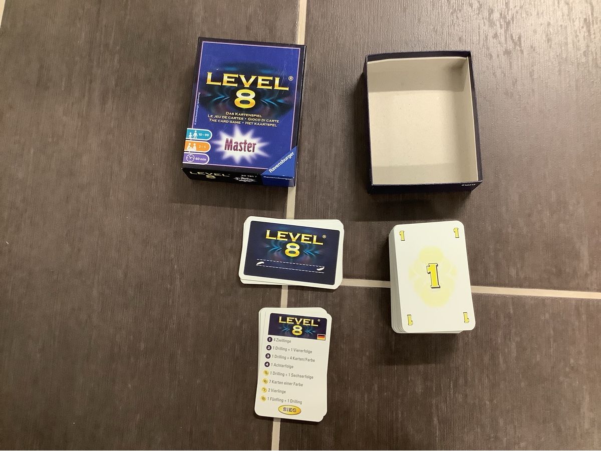 Ravensburger Giochi: Level 8 Kartenspiel - Das Original! – Usato da Brugg AG venduto da Sweety_pie 1