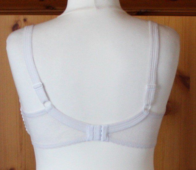 Altra biancheria intima: BH weiss-blau 85DD (18) – Usato da Flüelen venduto da Diversicum-Curvy 4