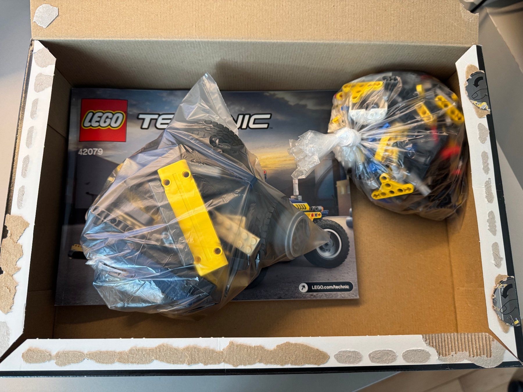 Lego Kit di costruzioni: Lego Technic Gabelstapler 42079 – Usato da Lenzburg venduto da JustMeAndMyPuppy 1