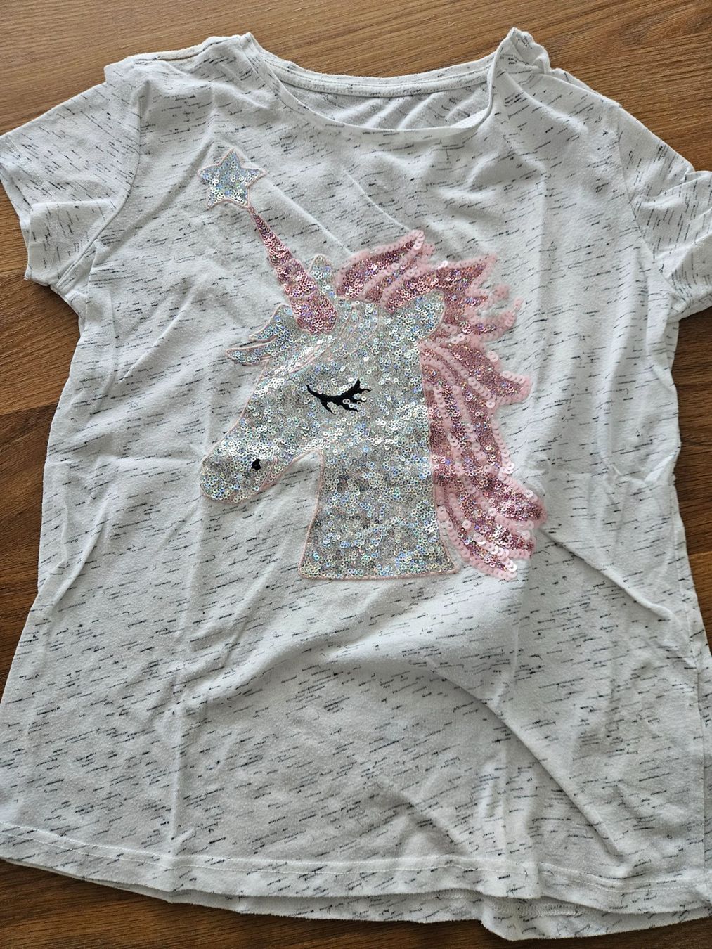 C&A Camicette, T-shirt & Top: Einhorn Tshirt Gr. 140-146 – Usato da Engelburg venduto da ynnoc19