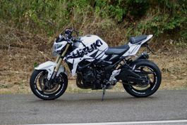 Suzuki GSR 750A