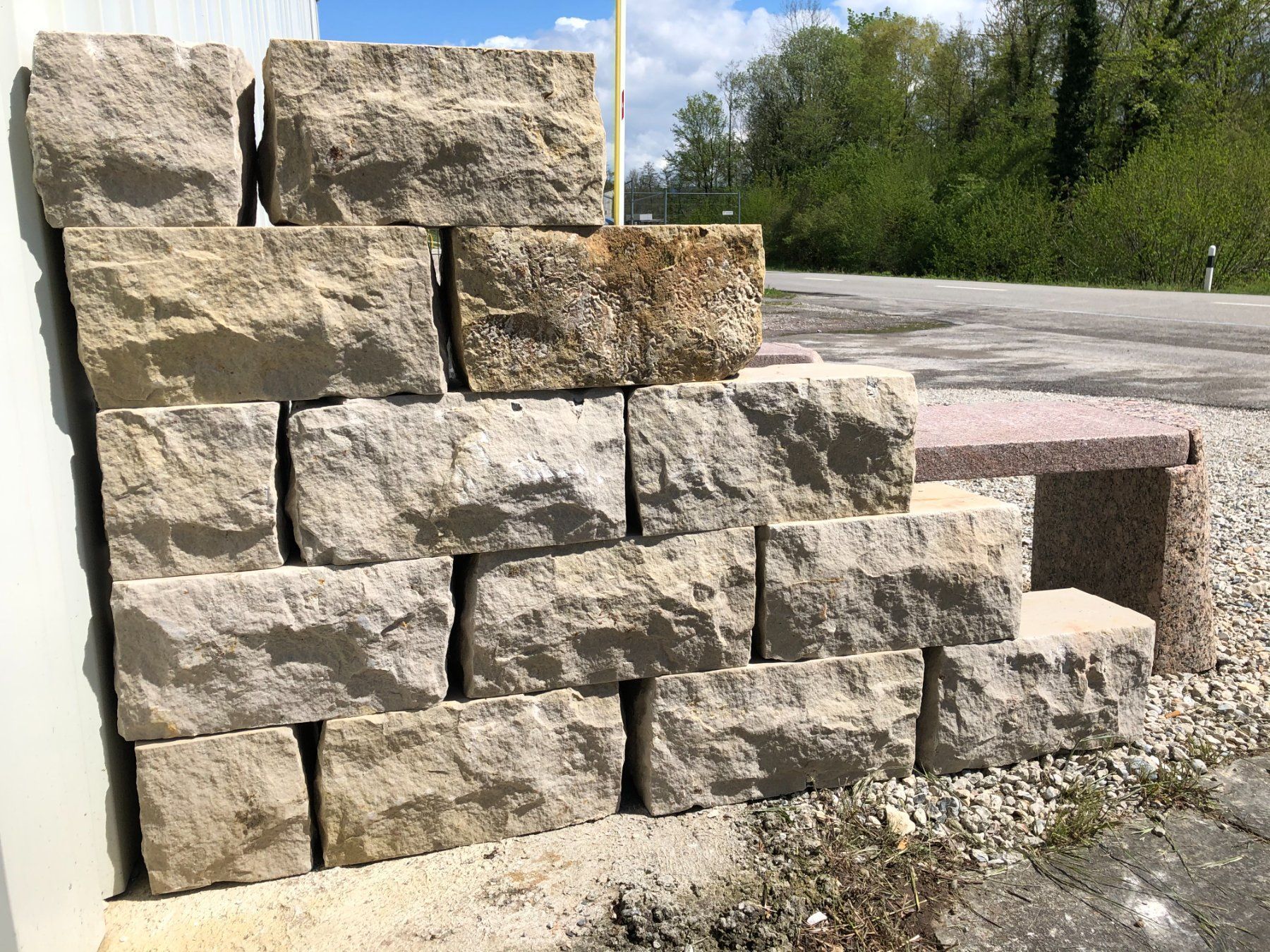 Pietre & tegole: Mauersteine gesägt 20x20x40cm – Nuovo (secondo la descrizione) da Zeiningen venduto da GimaStone