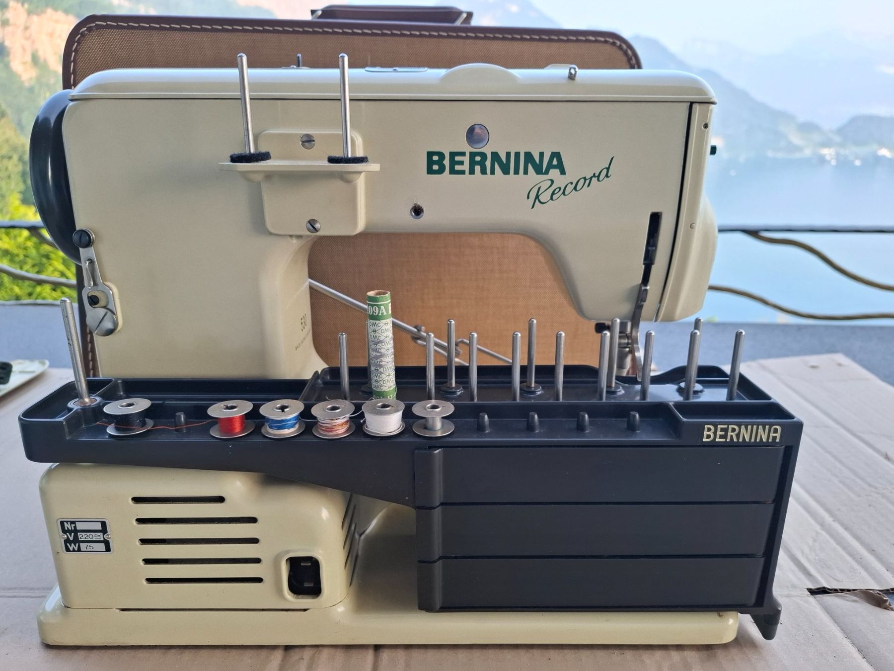 Bernina Nähmaschinen: Gepflegte alte Bernina Nähmaschine – Gebraucht aus Weggis von Jhmathis 1