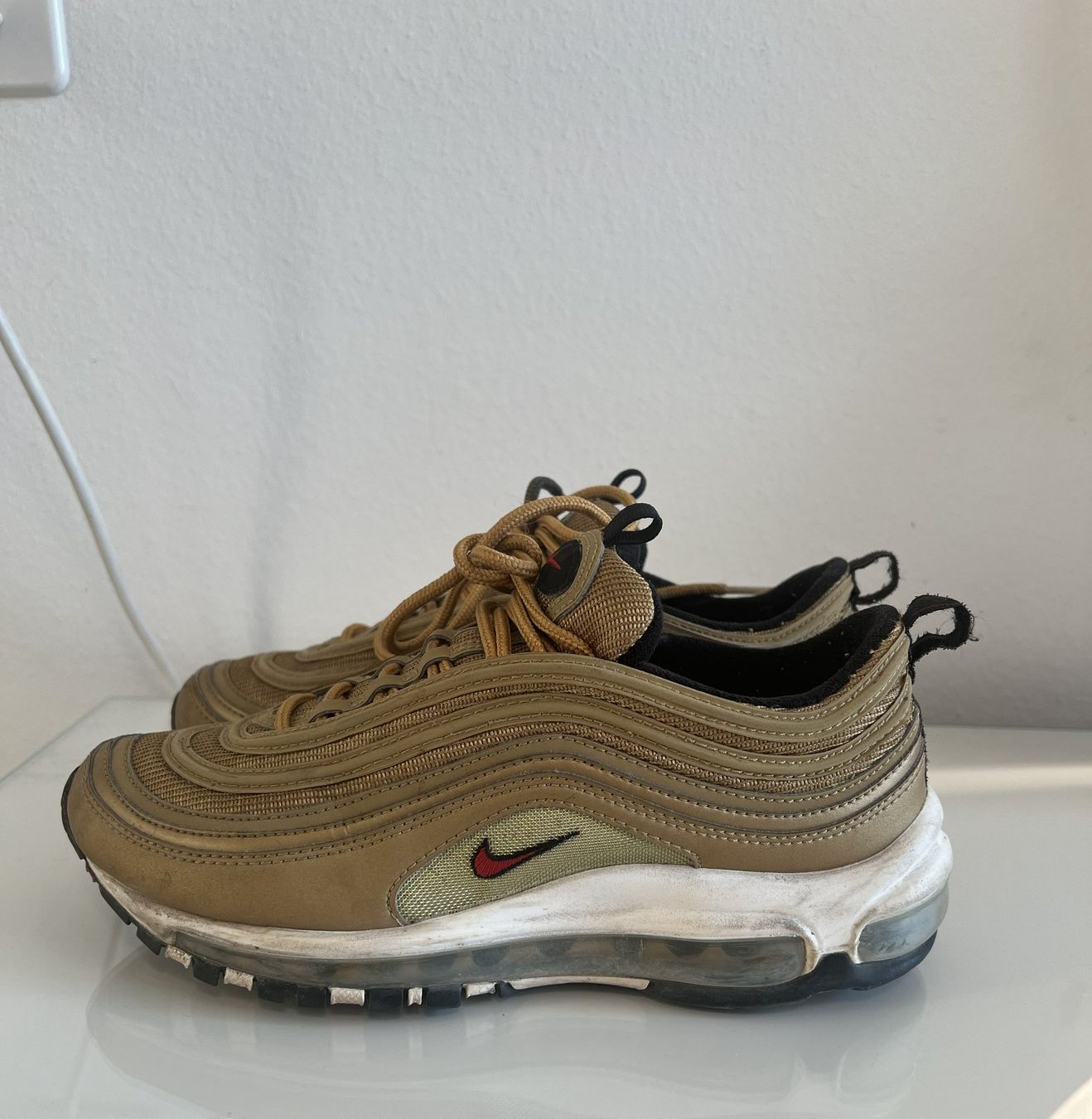 Nike Scarpe da uomo: Nike Air Max 97 OG Metallic Gold – Usato da Bülach venduto da deinmica 3