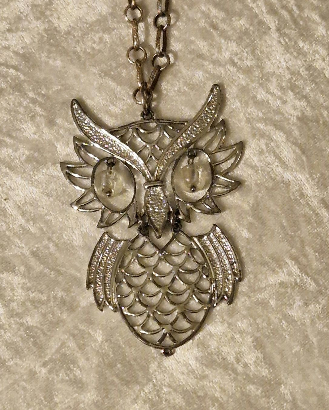 Ketten: Lange Kette: grosse Eule silberfarben mit beweglichen Augen – Gebraucht aus Zürich von silver-team 1