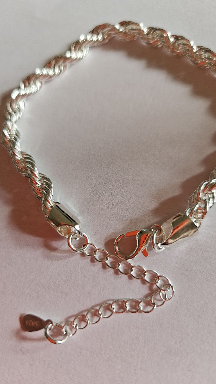 Armbänder & -reifen: joli bracelet argent S 925. réglable.   – Gebraucht aus Lausanne von Angelite 1