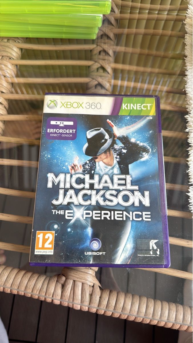 Microsoft Jeux: Xbox 360 Michael Jackson The Experience Kinect Spiel – D'occasion à Olten par HoYa01
