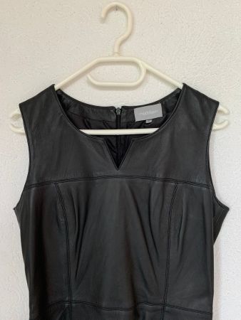 Robe en cuir