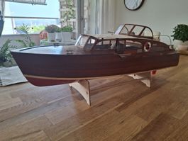 RC- Modell Holzbot Victoria 