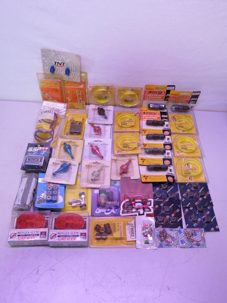 Tutti i ricambio per moto: Assorted Scooter Parts Lot New Condition – Nuovo e nell'imballaggio originale da Elsau venduto da MANWITHVAN 4