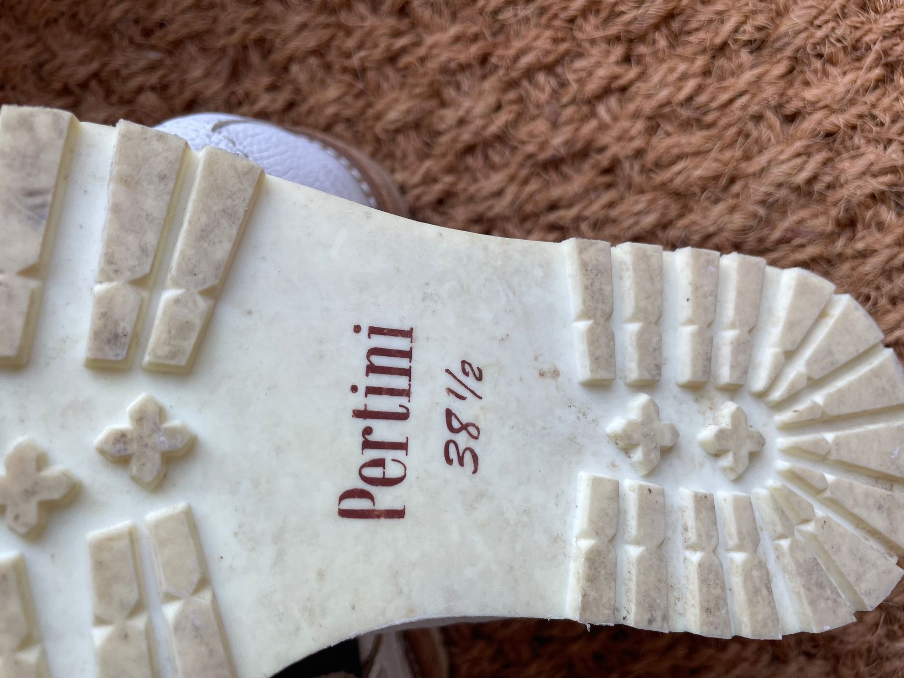 Scarpe da donna: Schuhe Marke Pertini 38 1/2 – Usato da Hausen am Albis venduto da Werk3 5