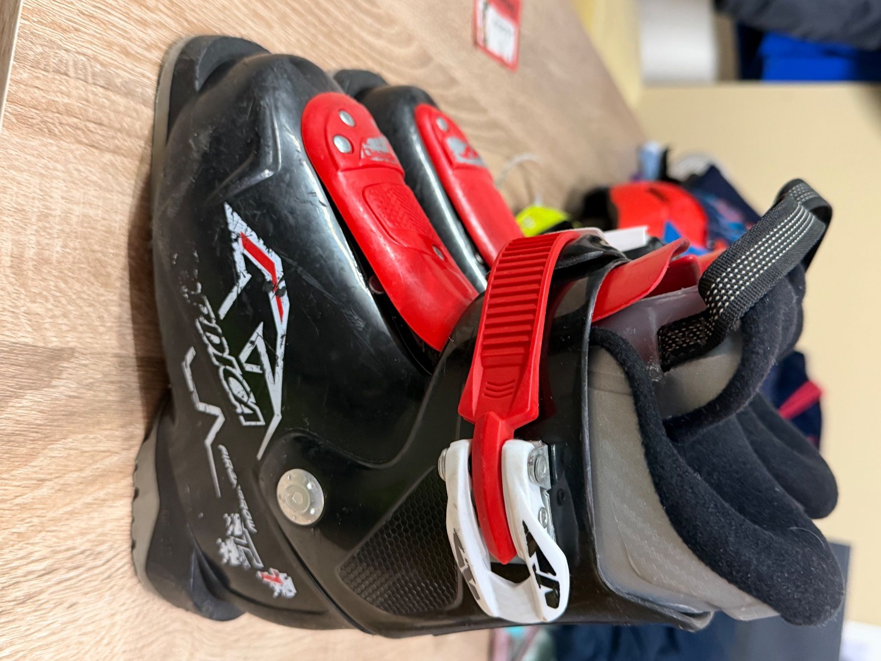 Scarpe da uomo: Kinderski-Schuhe – Usato da Oeschgen venduto da Mich_elle 1