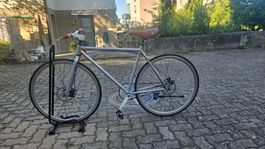Silbernes Stadtrad / Fixie – perfekt für den Sommer! 🚲 💨