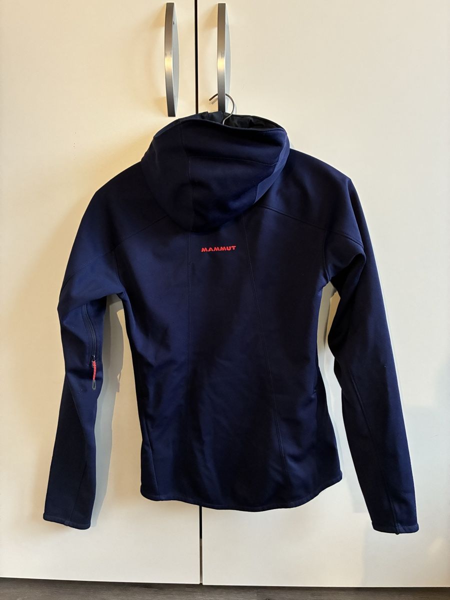 Mammut Jacken: Mammut Softshelljacke Grösse xs – Gebraucht aus Frutigen von Andrea.germann 1